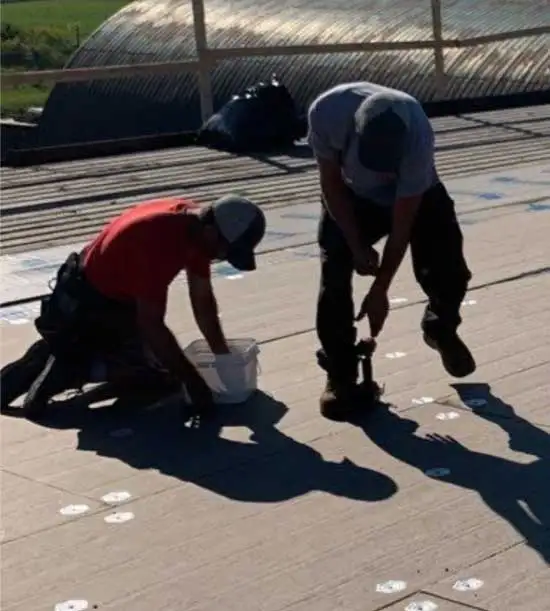 A & G Roofing crew at work